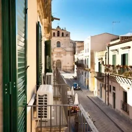 Sveva Couette-café Noto