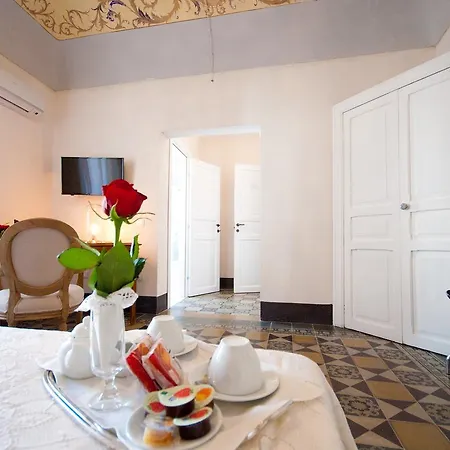 Sveva Couette-café Noto