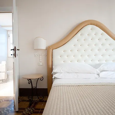 Sveva Couette-café 3*